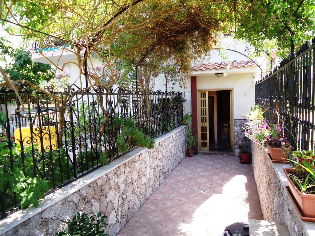 Bed and Breakfast Ciuscia Calatabiano Exterior foto